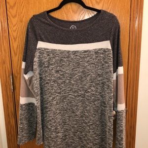 Maurice’s pull over sweater size 0